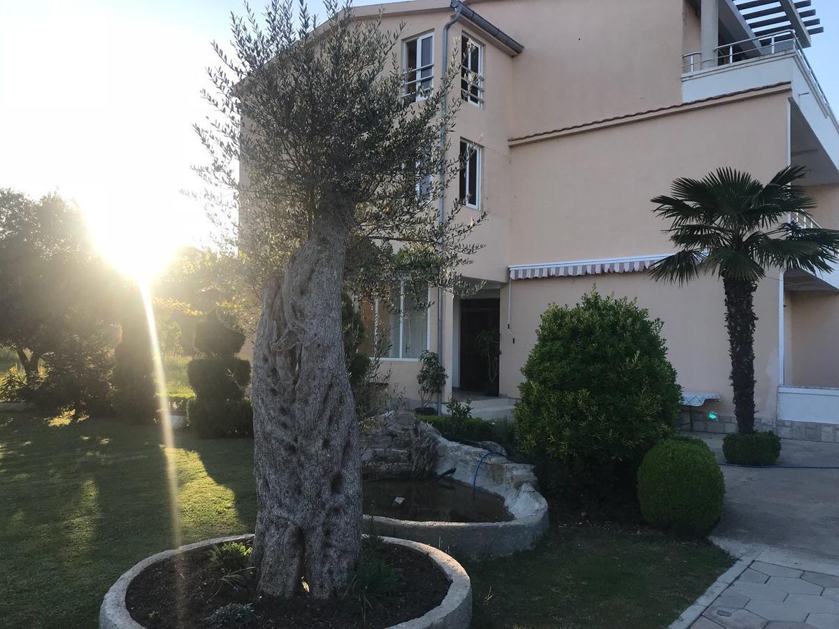 Apartaments Queen Ulcinj Exterior foto
